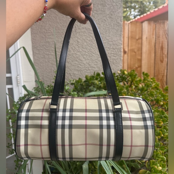 BURBERRY Papillon Plaid PVC Handbag - 100% authentic - Picture 1 of 16